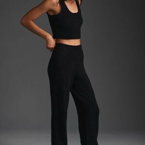 Anthropologie daily practice snuggle set L